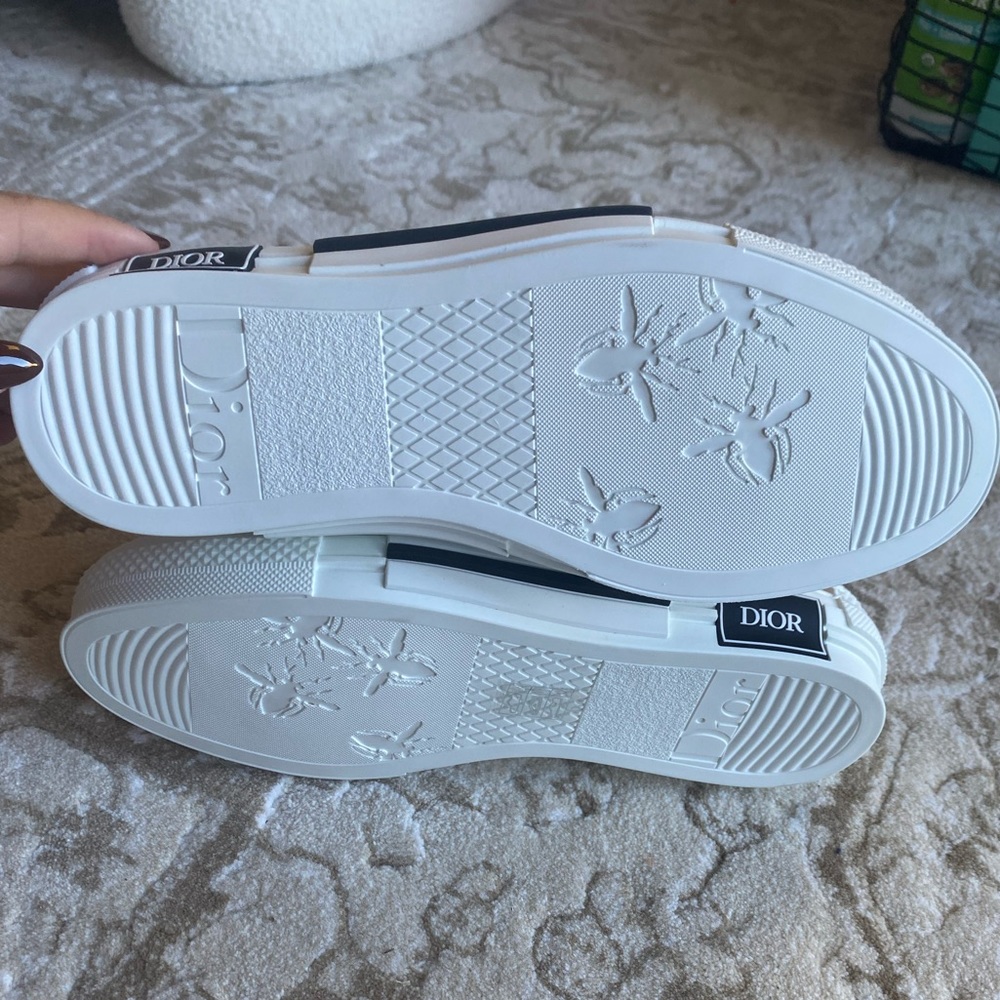 Christian Dior B23 Sneakers🧡 - Picture 7 of 7